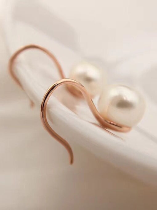 Evita Peroni Freshwater Pearl drop earring