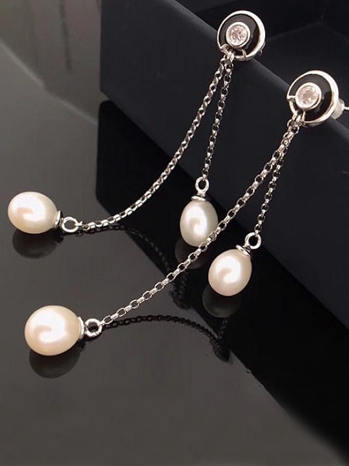 Evita Peroni Fashion Freshwater Pearls Drop threader earring