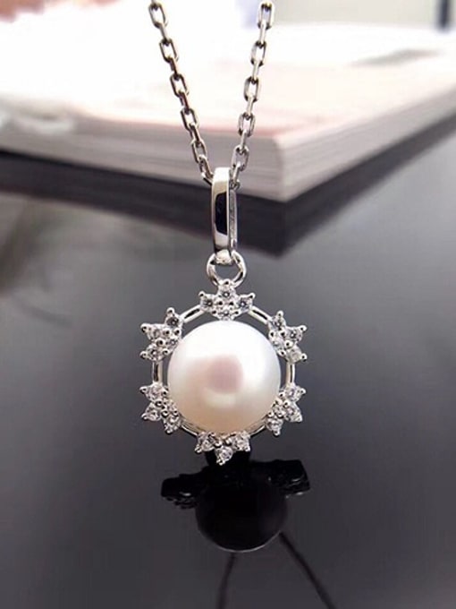 Evita Peroni Freshwater Pearl Snowflake shaped Necklace