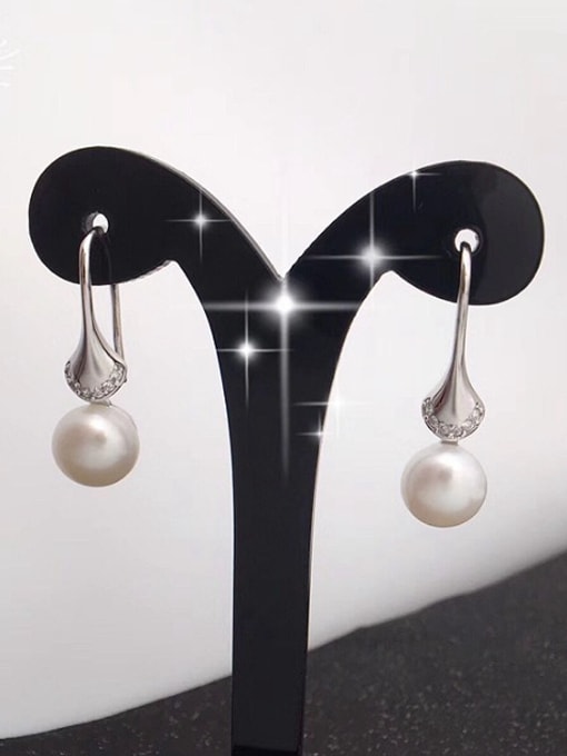 Evita Peroni Fashion Freshwater Pearl Fan-shaped drop earring