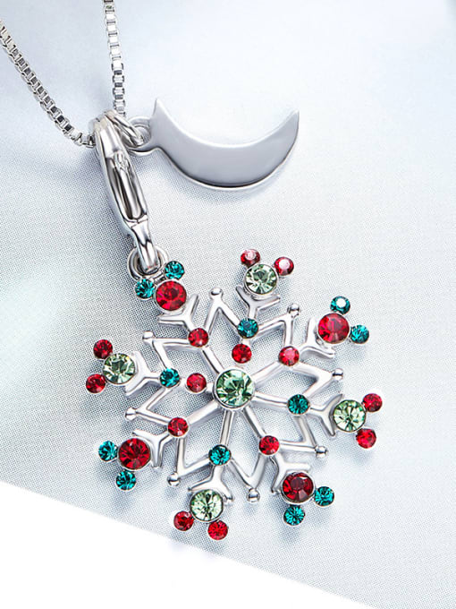 Maja Snowflake Shaped Crystal Necklace