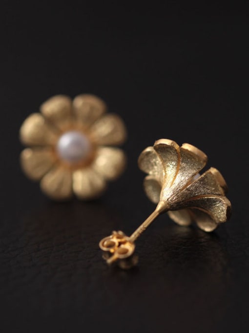 Christian Freshwater Pearls Flower Women stud Earring