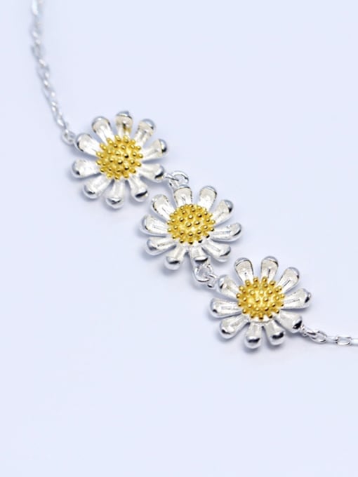 Tina S925 Silver Small Three Daisy Fashion Bracelet