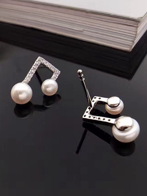 Evita Peroni Fashion Music Symbol Freshwater Pearl Stud drop earring