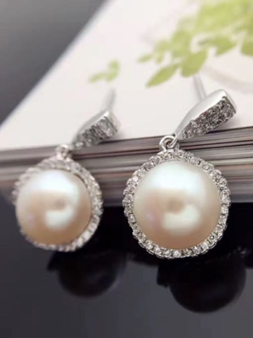 Evita Peroni Fashion Round Freshwater Pearl stud Earring