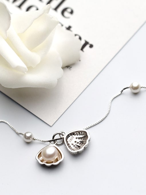 Tina Sterling silver vintage synthetic pearl shell-shape necklace