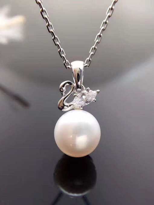 Evita Peroni 2018 Freshwater Pearl Swan Necklace