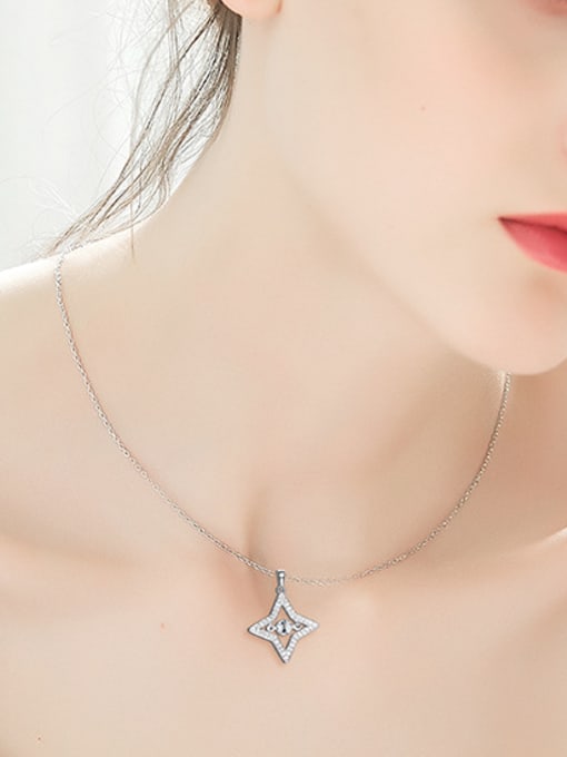 Maja Simple Four-pointed Star Cubic Zircon Necklace