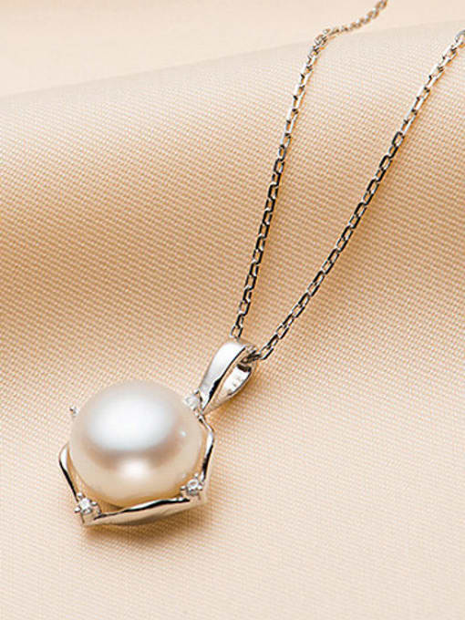 Evita Peroni Fashion Freshwater Pearl Round Necklace