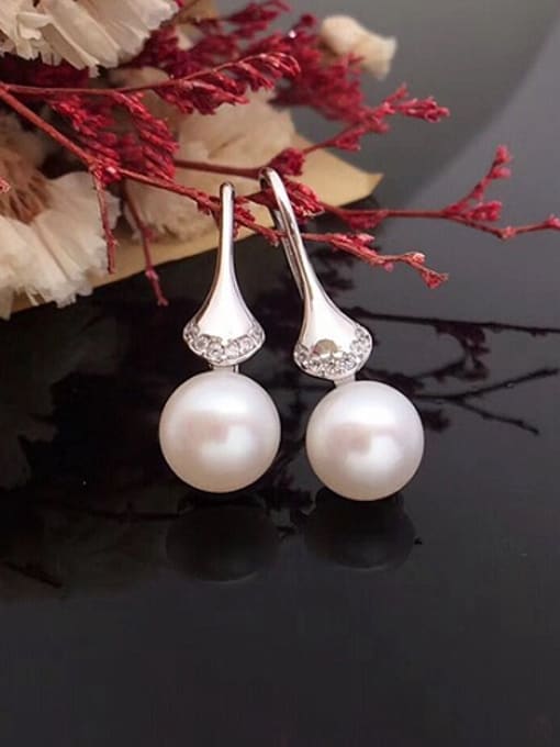 Evita Peroni Fashion Freshwater Pearl Fan-shaped drop earring