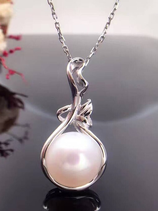 Evita Peroni Fashion Oblate Freshwater Pearl Necklace