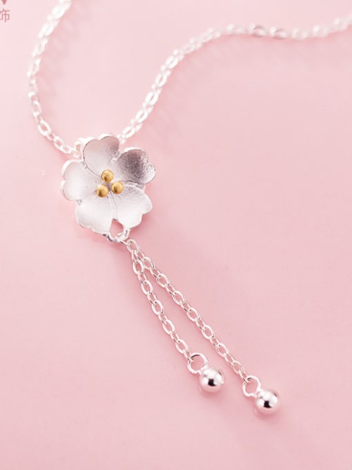 Tina 925 Sterling Silver With Platinum Plated Romantic Flower Necklaces