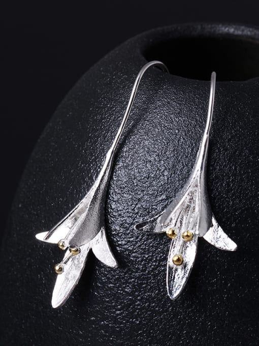 Christian Creative Flower Hypoallergenic Silver Daffodil hook earring