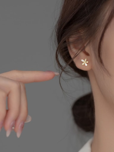 925 Sterling Silver With 18k Gold Plated Delicate Flower Stud Earrings