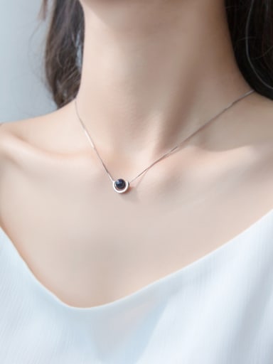 Fresh Black Round Shaped Stone S925 Silver Necklace