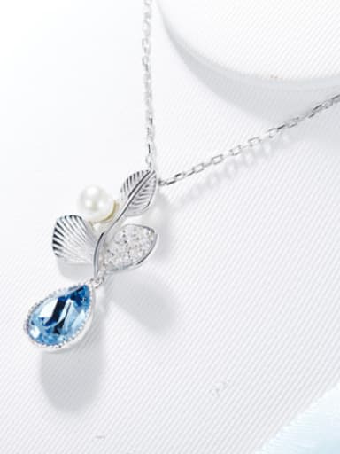 Leaf-shaped Pearl Necklace