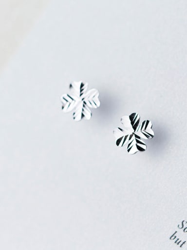 Fashionable Clover Shaped S925 Silver Stud Earrings