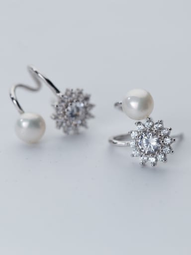 All-match Flower Shaped Artificial Pearl Clip Earrings