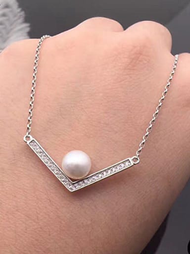 Freshwater Pearl V-shaped Necklace