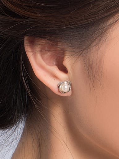 2018 2018 Fashion Freshwater Pearl Flower stud Earring