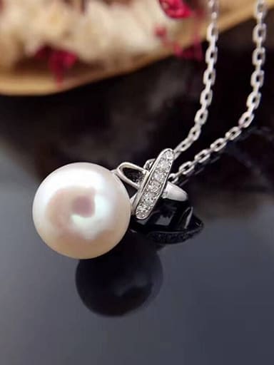 Freshwater Pearl X-shaped Necklace