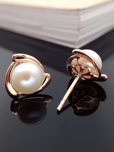 2018 2018 2018 2018 2018 Simple Freshwater Pearl stud Earring