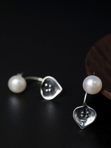 Freshwater Pearls Calla Separated Stud drop earring
