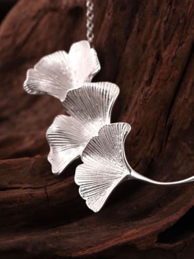 Creative Fresh Ginkgo Leaves Necklace