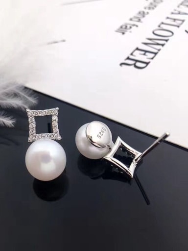 Simple Freshwater Pearl Hollow Square stud Earring