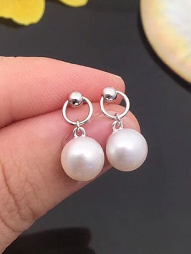 Freshwater Pearl Round drop earring