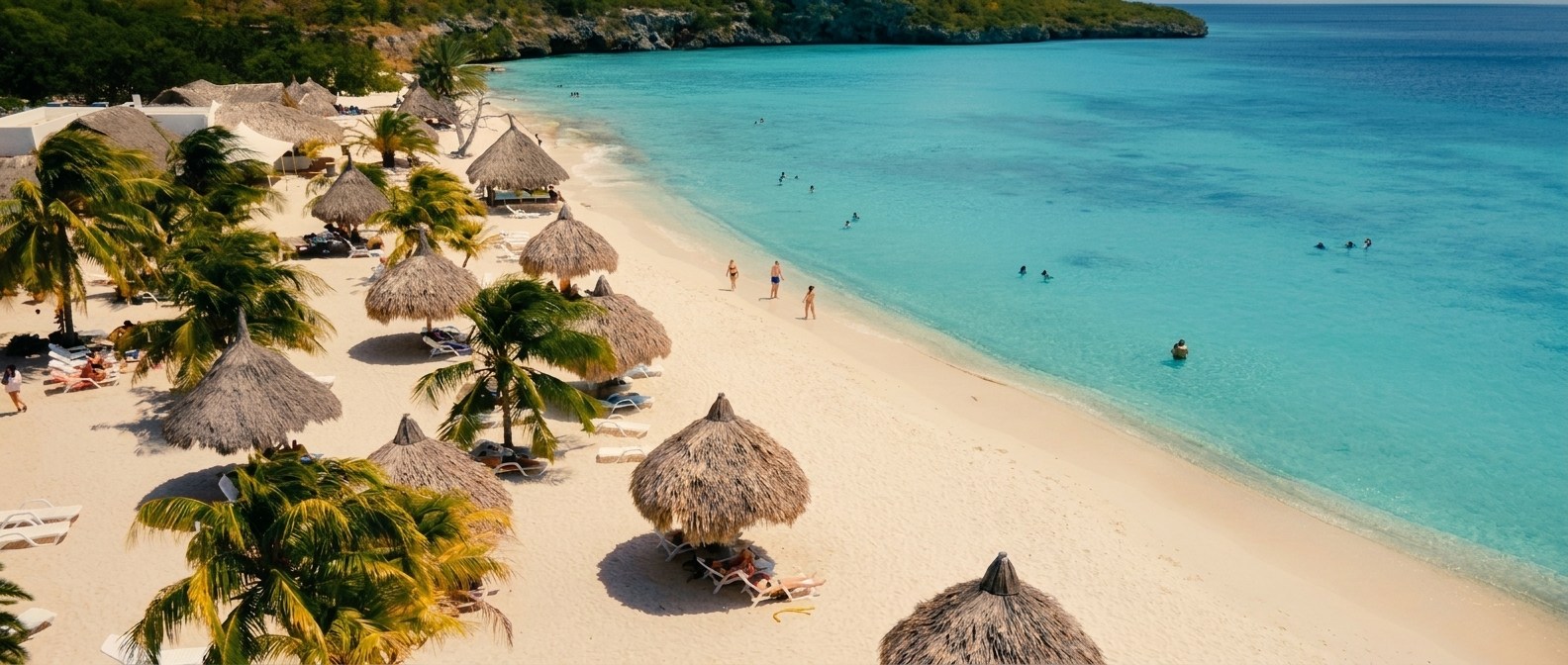 A perfectly sunny day in Curaçao — clear blue sky, turquoise water, no clouds