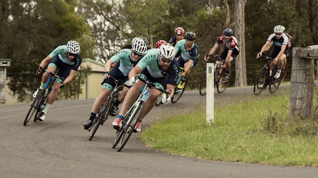 Tomoro Cycling Kit in Bunch
