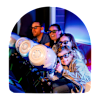 Familie im 3D Darkride mit 3D Brillen