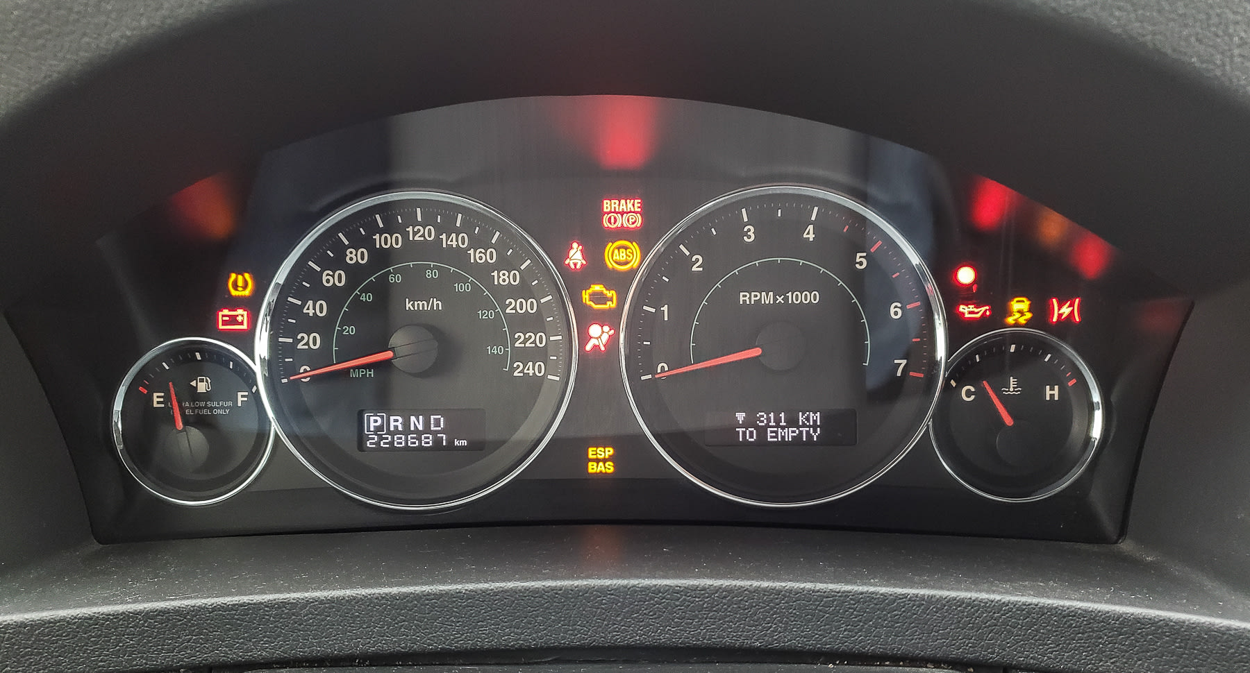 08 Jeep Dash-144932