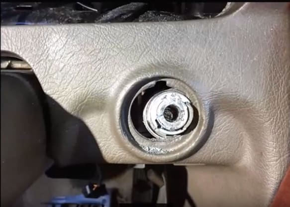 1995 Mercedes C220, Ignition Lock Replacement 2