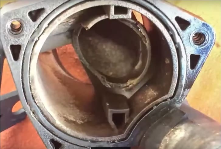 2009 Jaguar XF closer look thermostat housing
