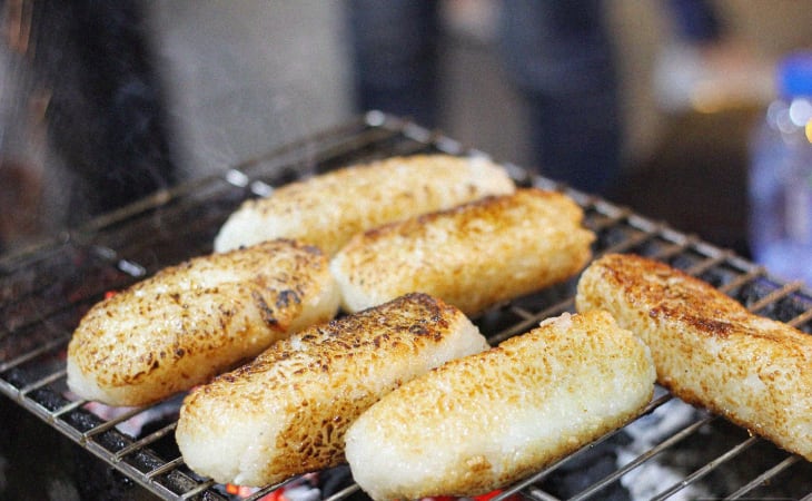 Chuối nếp nướng thơm lừng