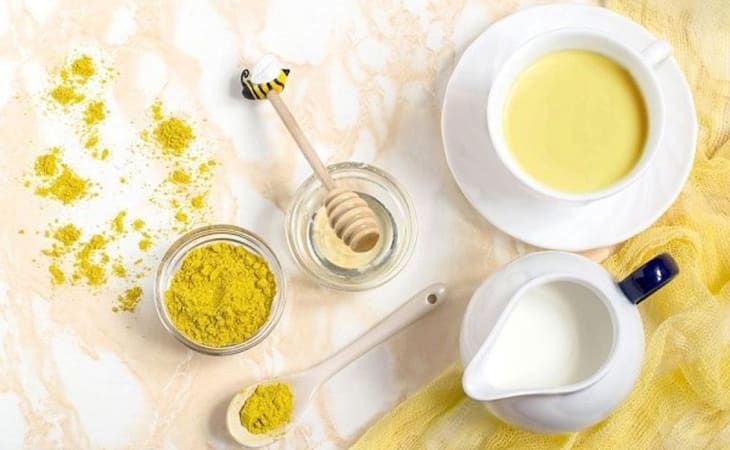 Làm trắng da tại nhà với bột nghệ
