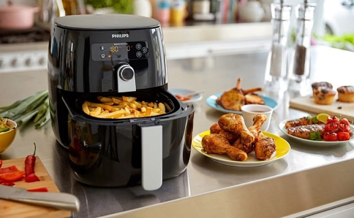 Tặng đồ dùng nội trợ ngày 20.10