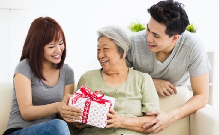 Quần áo tặng mẹ ngày 20/10
