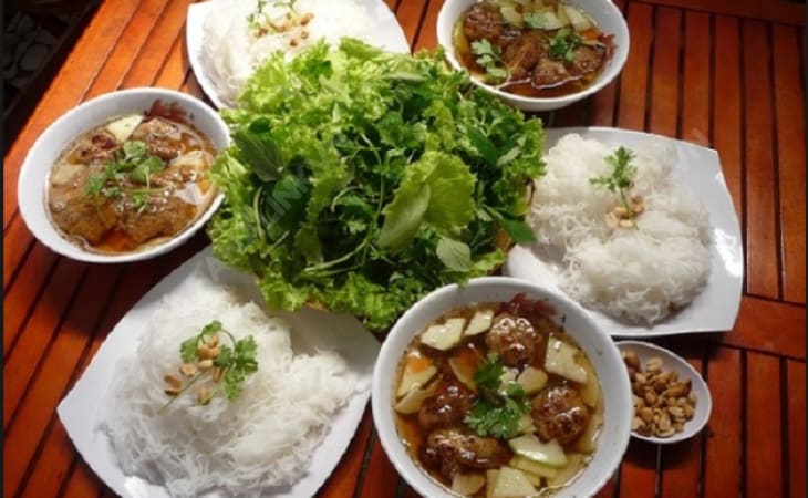 Lẩu mắm Bà Dú