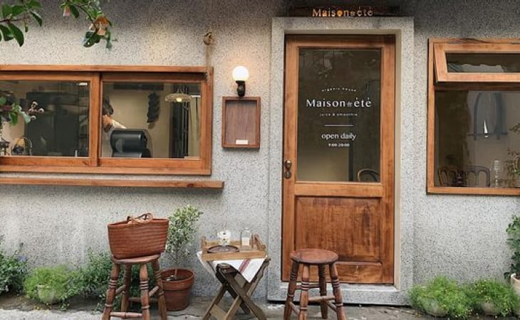 Maison de ete cafe