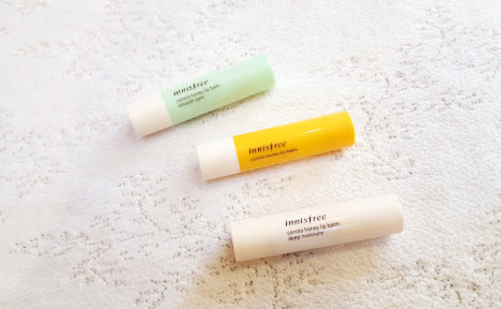 Son dưỡng trị thâm môi Innisfree Canola Honey Lip Balm