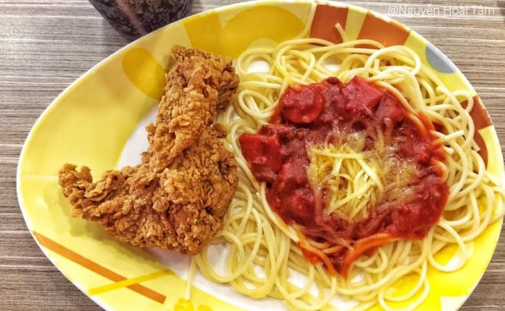 mì ý Jollibee Việt Nam