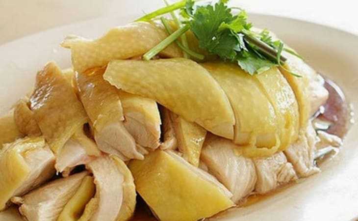 Gà luộc vàng tươi