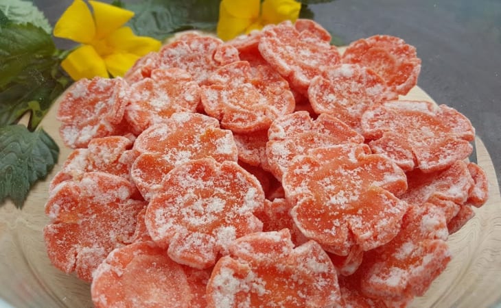 Mứt cà rốt đỏ đẹp mắt