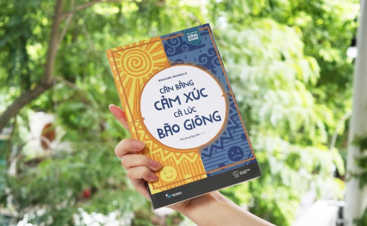 sách hay về cuộc sống Cân bằng cảm xúc, cả lúc bão giông
