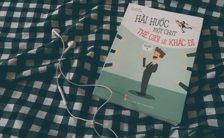 sách hay về cuộc sống Hài hước một chút thế giới sẽ khác đi