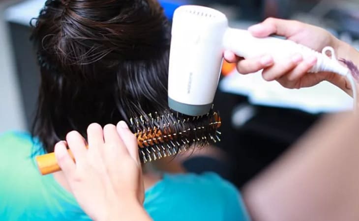 Nhiệt độ sẽ ảnh hưởng đến việc dưỡng tóc uốn