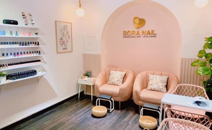 Không gian dễ thương tại Bora Nail